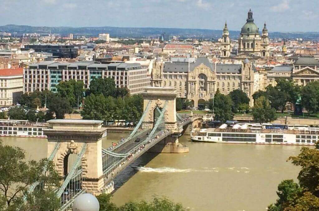 Qué ver en Budapest en un fin de semana: Puente de las Cadenas