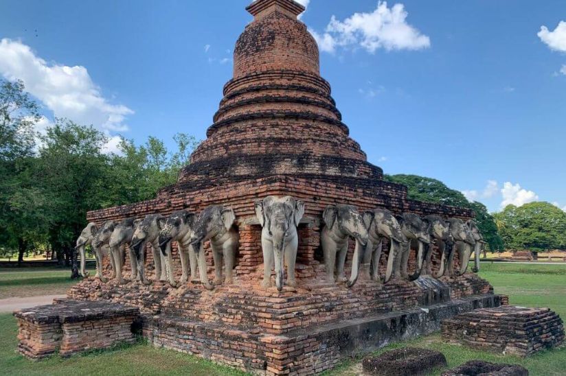 Wat Sorasak, un templo abandonado en Sukhothai